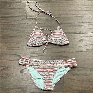 NWOT Victoria’s Secret Triangle Bikini Top and Bottom - Size M